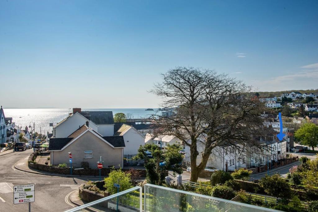 Central Modern Townhouse In Saundersfoot Exterior photo