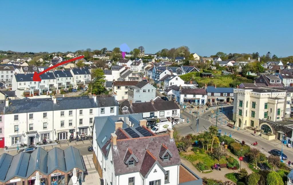 Central Modern Townhouse In Saundersfoot Exterior photo